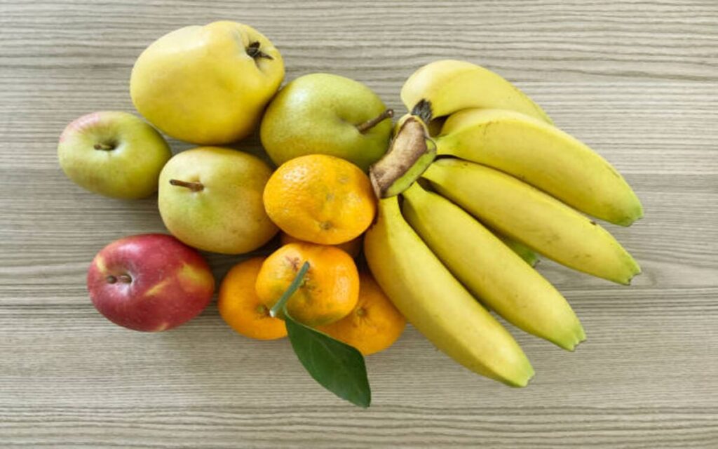 Can Diabetics Eat Bananas And Apples Comparing Bananas and Apples for Diabetics