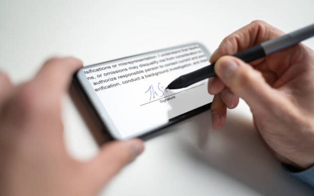 Best Practices for Implementing Electronic Signatures in Real Estate: